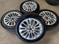 17 inch originele velgen + vierseizoenenbanden Fiat 500X 735690920