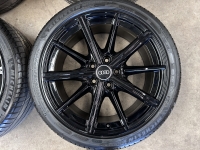 18 inch originele velgen +  zomerbanden Audi A3 S3 8Y 8Y0601025M zwart