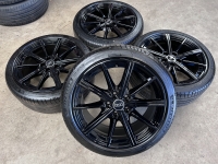 18 inch originele velgen +  zomerbanden Audi A3 S3 8Y 8Y0601025M zwart