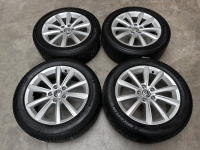 17 inch originele Merano velgen + winterbanden Volkswagen Passat 2GA601025M set C