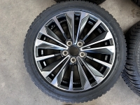 17 inch originele velgen + winterbanden Toyota Corolla | Auris