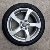 17 inch originele velgen + zomerbanden Audi A3 8V0601025CT