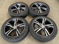 19 inch originele R line velgen + winterbanden Volvo XC40 31423931 set 3
