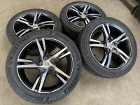 19 inch originele R line velgen + winterbanden Volvo XC40 31423931 set 3
