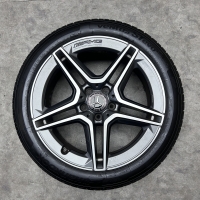 18 inch originele AMG velgen + zomerbanden Mercedes A B klasse CLA antraciet A1774011500 set 1
