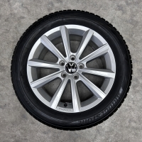 17 inch originele Merano velgen + winterbanden Volkswagen Passat 2GA601025M set D