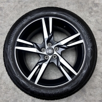 19 inch originele R line velgen + zomerbanden Volvo XC40 31423931