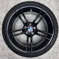 19 inch originele velgen + winterbanden BMW M3 M4 style 641 M 2284907 2284908 zwart