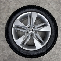 17 inch originele velgen + winterbanden  Skoda Superb 3V0601025BG