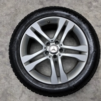 18 inch originele velgen + winterbanden Mercedes GLA A1564011300