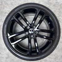 18 inch originele Nogaro velgen + zomerbanden VW Golf 5G0601025AQ