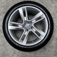 17  inch originele Sadia velgen + winterbanden Volvo V60 31381412