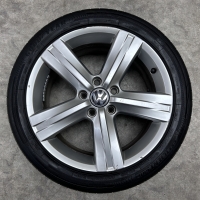 17 inch originele velgen + zomerbanden Volkswagen Golf | Caddy | Passat 3AA601025E