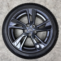 18 inch originele velgen + all season banden Nissan Juke KE409 1K301