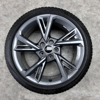 18 inch originele velgen +  zomerbanden Audi A3 S3 8Y 8Y060102G set 3