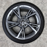 18 inch originele velgen +  zomerbanden Audi A3 S3 8Y 8Y060102G set 3