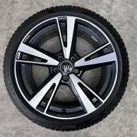 18 inch originele Audi sport velgen +  zomerbanden Audi A3 S3 8Y 8Y0601025N