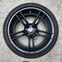 19 inch originele velgen + winterbanden BMW M3 M4 style 641 M 2284907 2284908