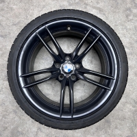 19 inch originele velgen + winterbanden BMW M3 M4 style 641 M 2284907 2284908