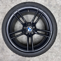 19 inch originele velgen + winterbanden BMW M3 M4 style 641 M 2284907 2284908
