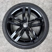 18 inch originele Durban velgen + zomerbanden VW Golf 7 5G0601025DH zwart