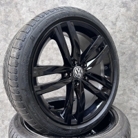 18 inch originele Durban velgen + zomerbanden VW Golf 7 5G0601025DH zwart