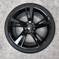 19 inch originele audi sport velgen + all season banden Audi A3 S3 RS3 8V0601025GD zwart