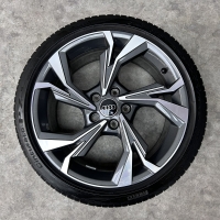 18 inch originele velgen + zomerbanden Audi A3 S3 8Y 8Y0601025H set 1