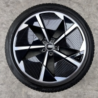 21 inch originele RS velgen + zomerbanden Audi Q4 e-tron 89A601025A  89A601025S