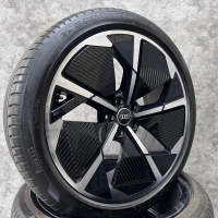 21 inch originele RS velgen + zomerbanden Audi Q4 e-tron 89A601025A  89A601025S