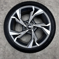 18 inch originele velgen + zomerbanden Audi A3 S3 8Y 8Y0601025H set 3
