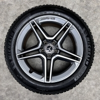 19 inch originele AMG velgen + all season banden Mercedes GLB GLA A2474011500