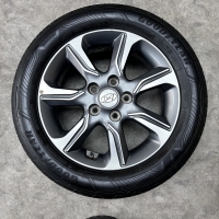 16 inch originele velgen + banden Hyundai IX20 52910-1K650
