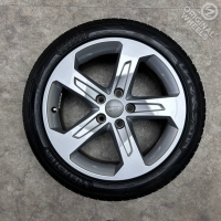 17 inch originele velgen + zomerbanden Audi A3 8V0601025DP
