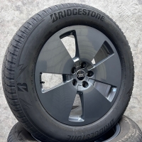 19 inch originele velgen + winterbanden Audi Q8 E-Tron 4KE601025D