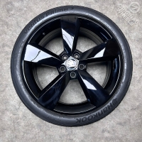 17 inch originele velgen + zomerbanden Skoda Fabia 5JA601025H