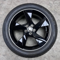 17 inch originele velgen + zomerbanden Skoda Kamiq 657601025AD