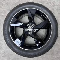 17 inch originele velgen + zomerbanden Skoda Kamiq 657601025AD
