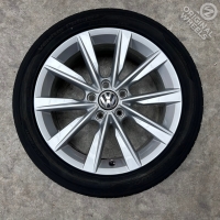 17 inch originele Philadelphia  velgen + zomerbanden  Volkswagen Golf 5N0601025AJ