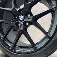 18 inch originele M velgen + winterbanden BMW 1 serie F40 style 554 M 8092354 set A