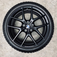 18 inch originele M velgen + winterbanden BMW 1 serie F40 style 554 M 8092354 set A